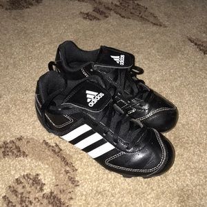 Adidas soccer cleats Euc 13 kids